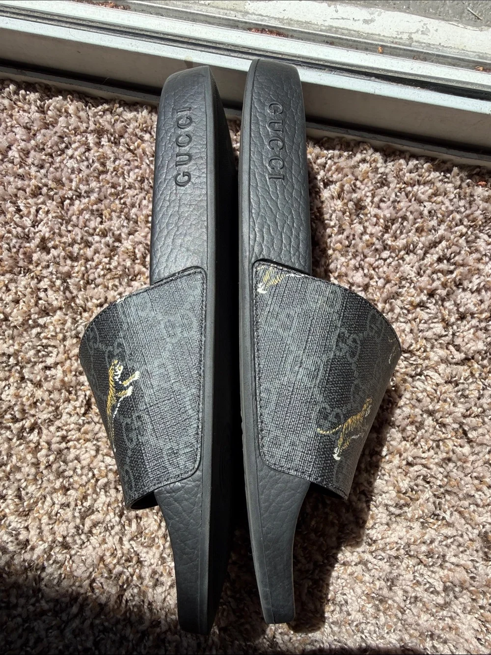 Gucci Black GG Supreme Slide Sandals with Gold Tiger Detail